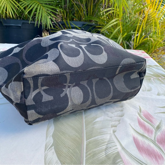 Coach Signature Optic Carly Shoulder Tote Bag black and gray - Picture 7 of 11